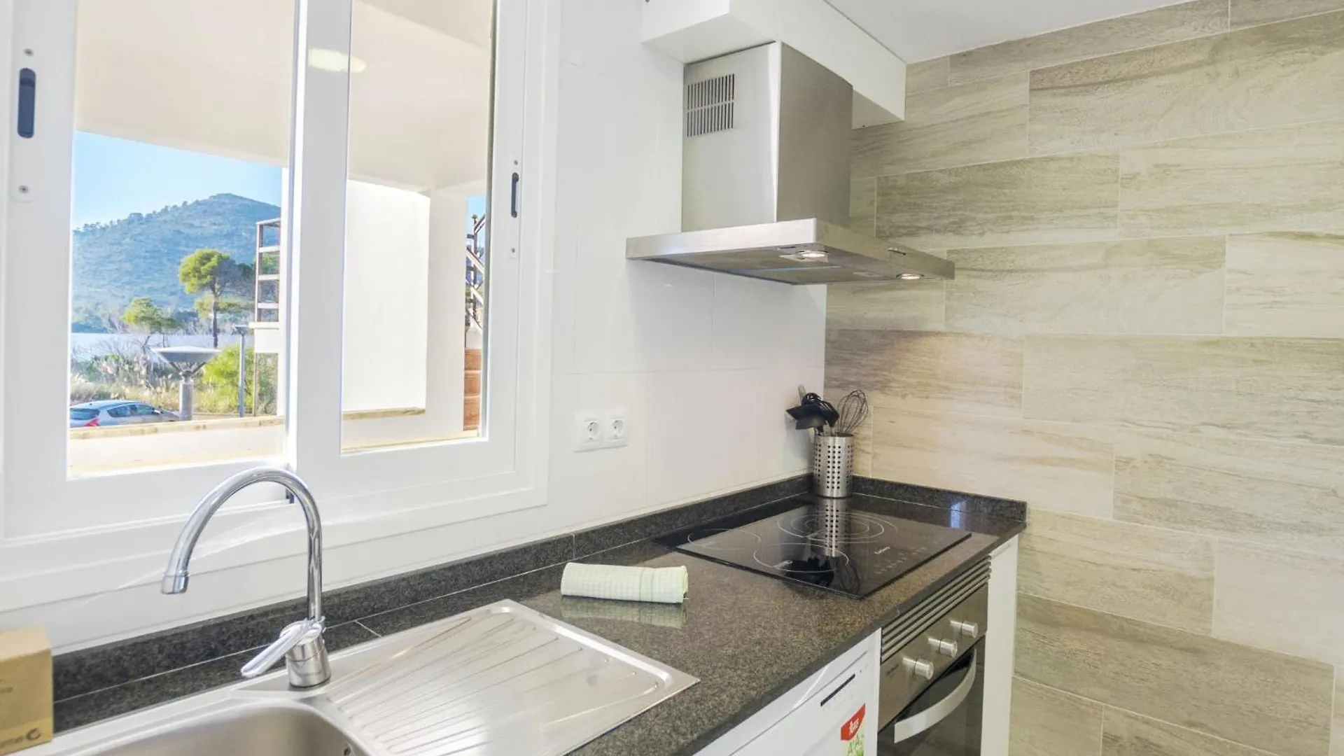 Apartment Lago Y Mar Port de Alcudia  Spain